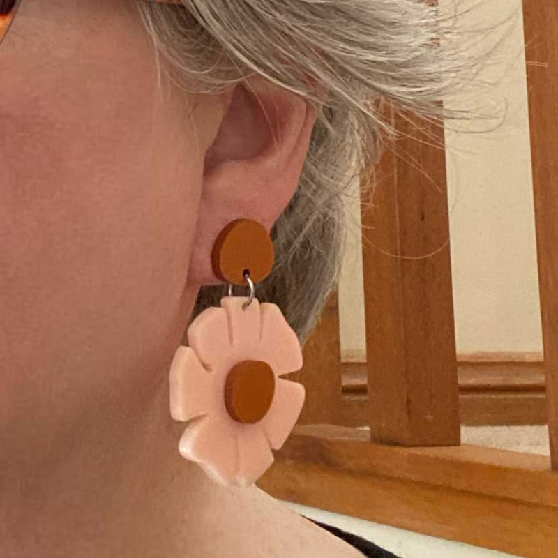 Flo Earring -pale pink and copper