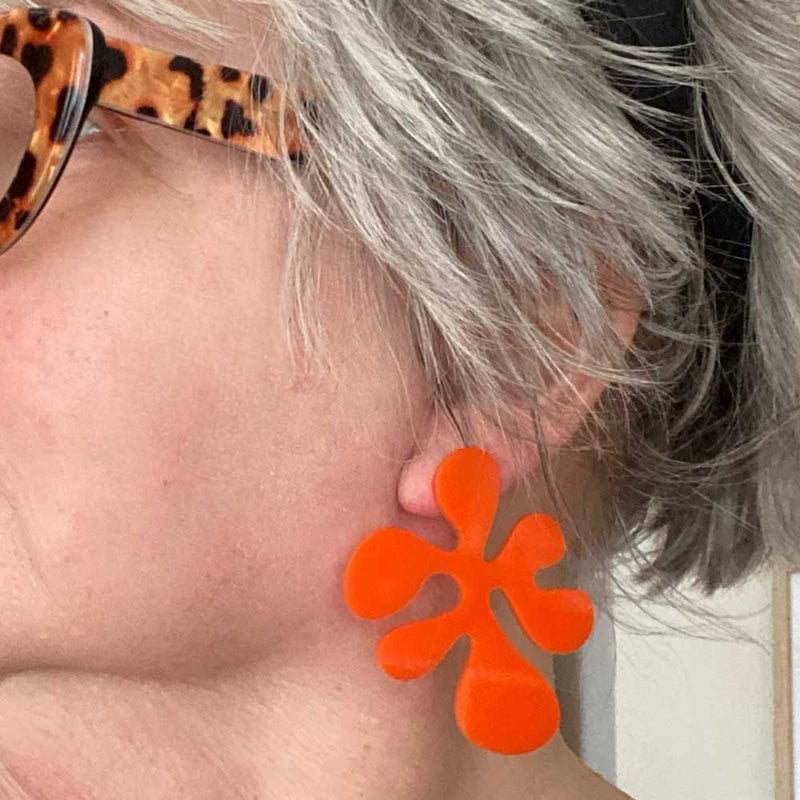 Mod Flower -orange earrings