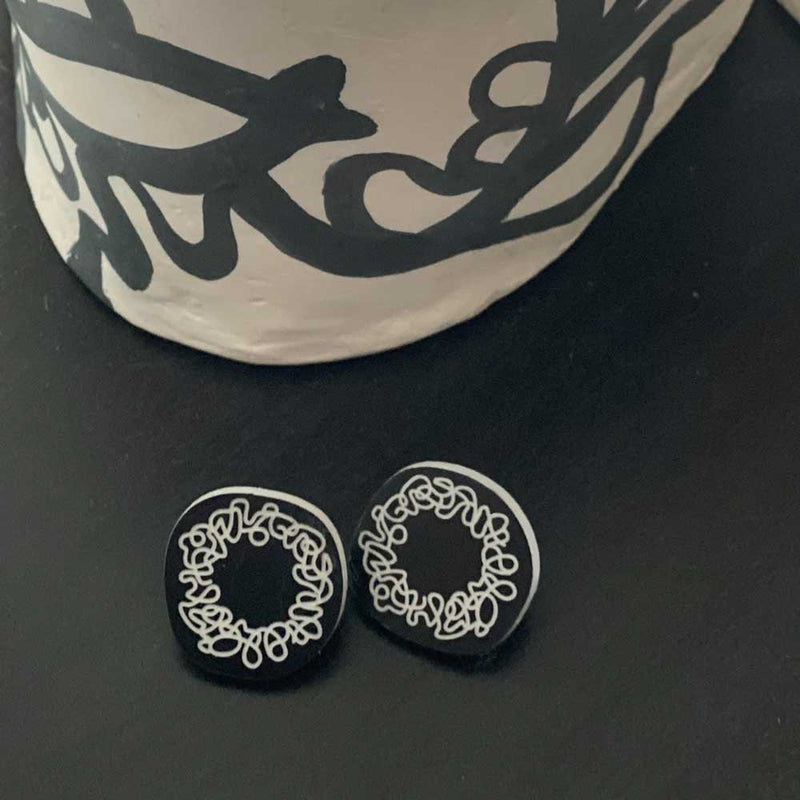 Scribbles Earrings - black and white -  Circle - large stud