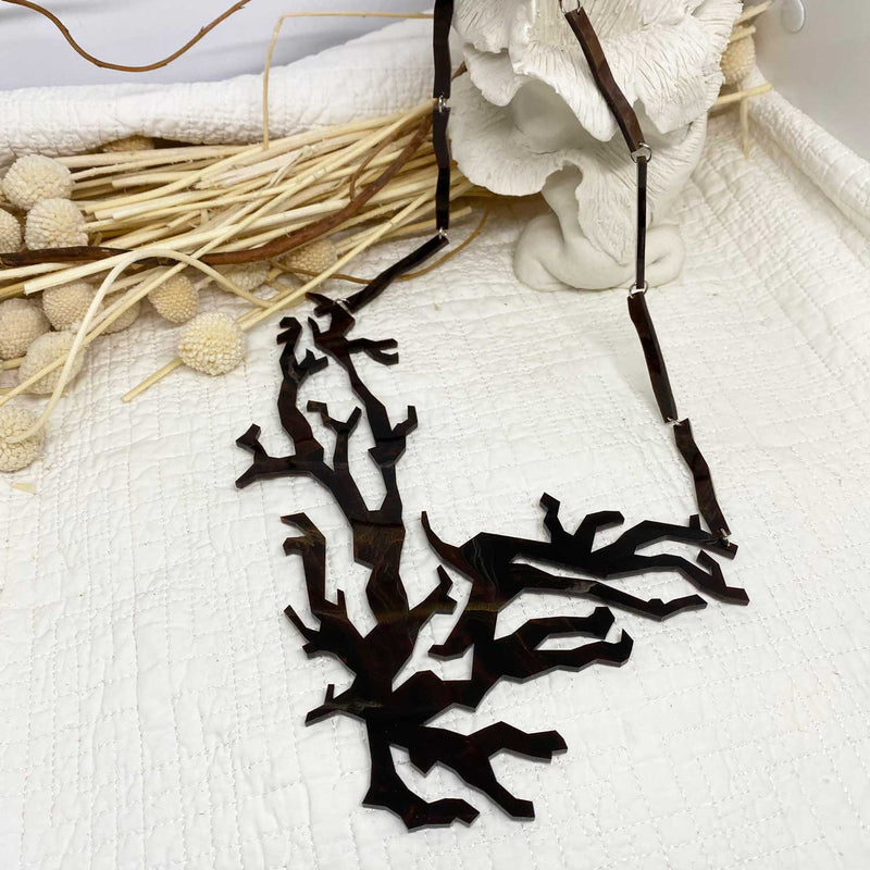 Branch Neckpiece - Black