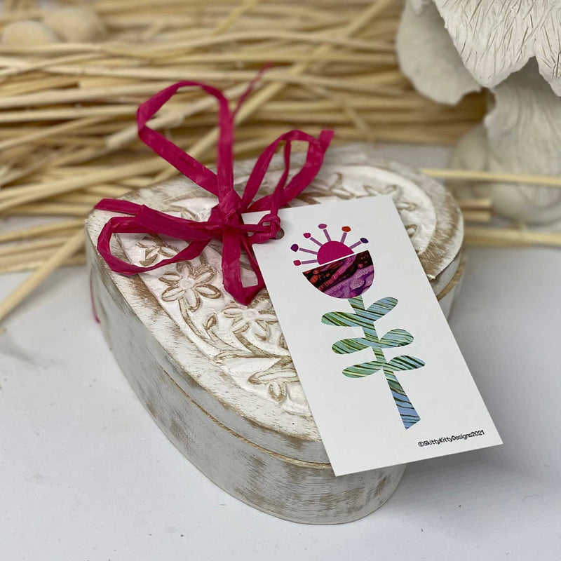 Single Pink Crown Flower with Six Leaves Gift Tag