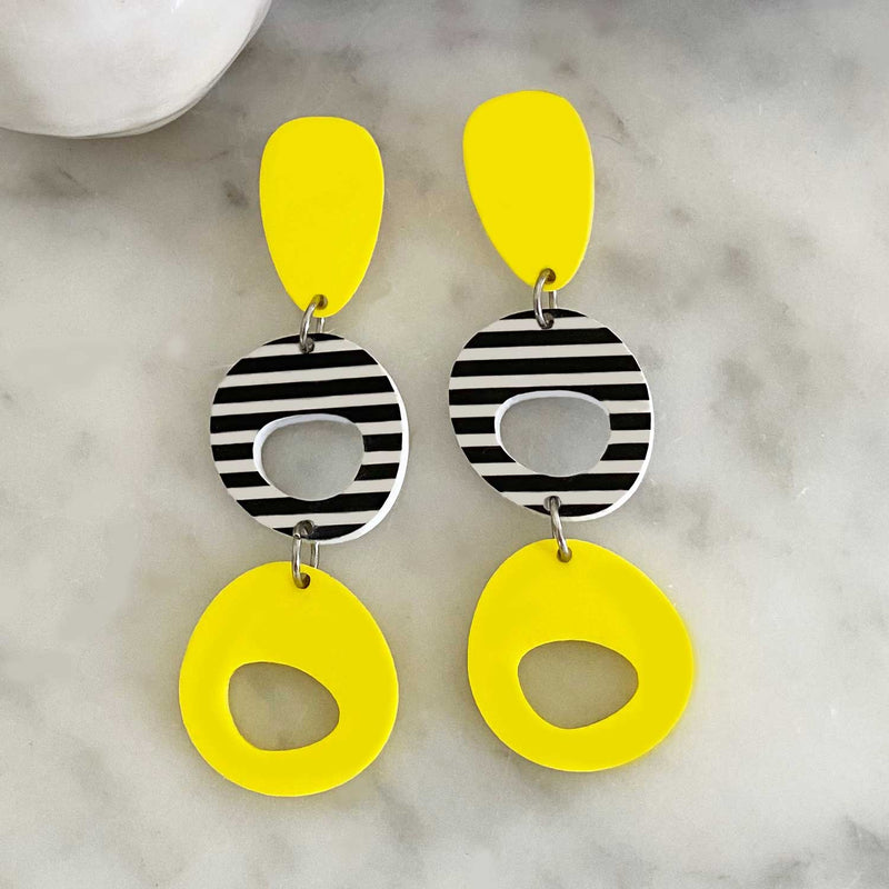 Gogo Fresh – Lemon, Black and White Earring