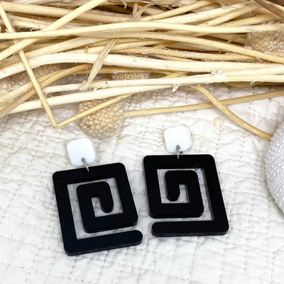Mary Squary – Black and White Earrings (Bigger size)