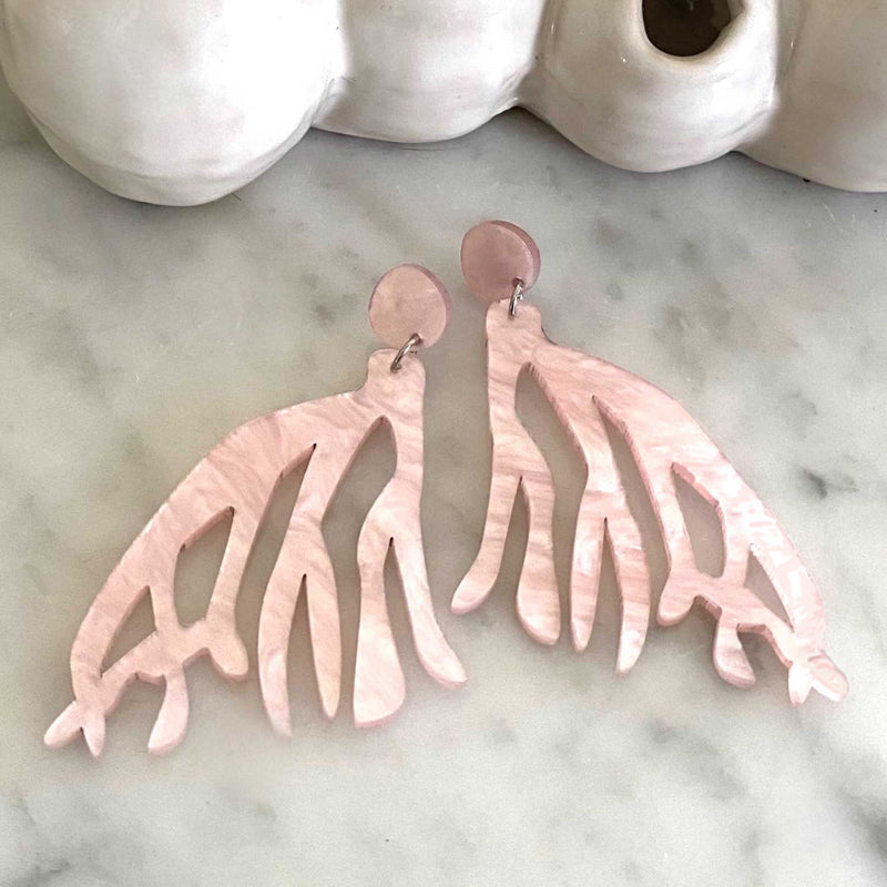 Roots Earrings – Pale Pink Ripple large size