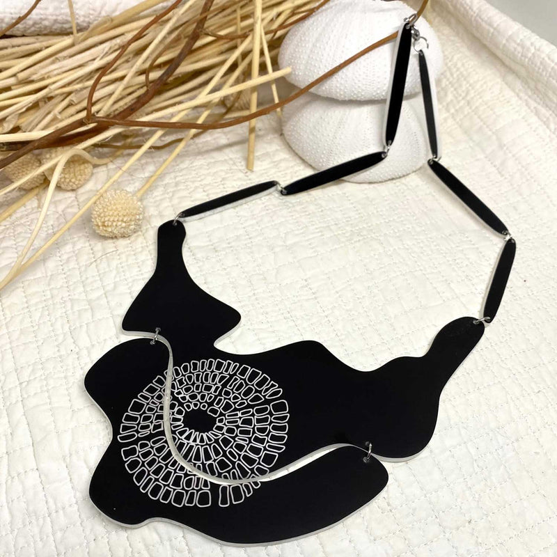 Timber Circles Necklace - Black Etch